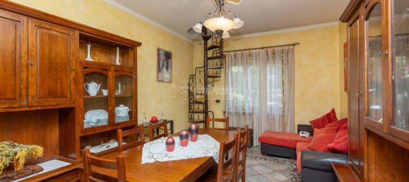 5 rooms Apartment in Santena, Italy No. 111007 7