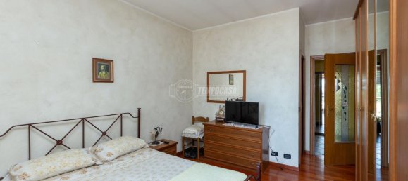 5 rooms Apartment in Santena, Italy No. 111007 12