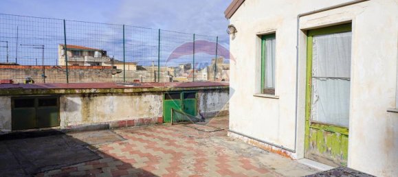 4 bedrooms Apartment in Adrano, Italy No. 106051 32