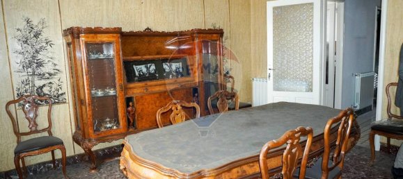 4 bedrooms Apartment in Adrano, Italy No. 106051 2