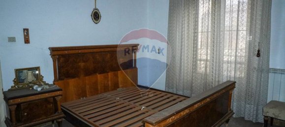 4 bedrooms Apartment in Adrano, Italy No. 106051 19