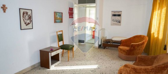 4 bedrooms Apartment in Adrano, Italy No. 106051 35