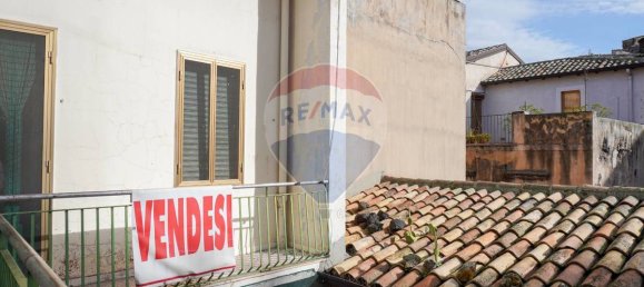 4 bedrooms Apartment in Adrano, Italy No. 106051 14