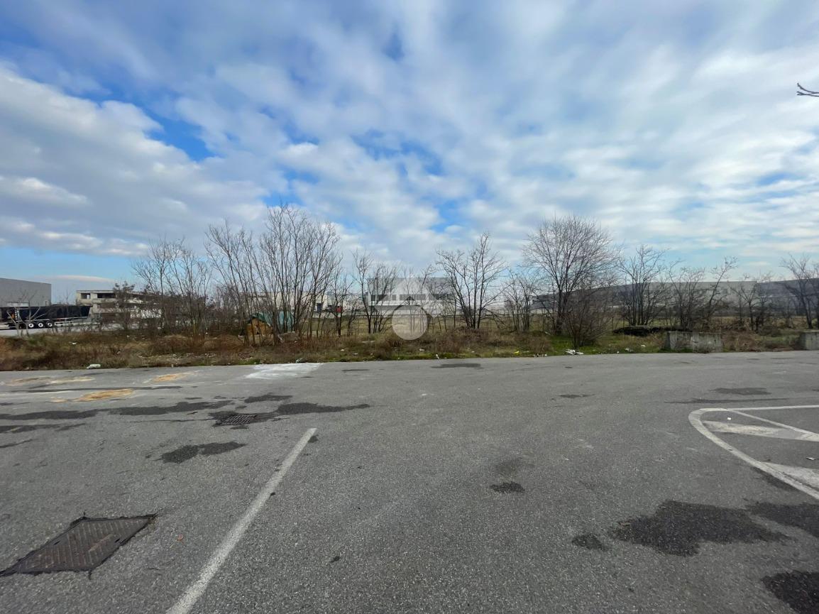 Земельный участок 6500м² в Монтикьяри, Италия № 64188