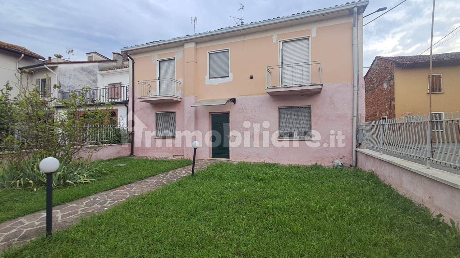 3 bedrooms House in Pontevico, Italy No. 356822