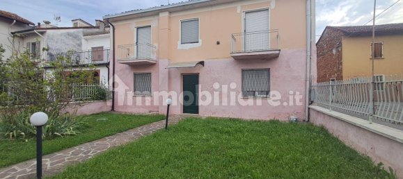3 bedrooms House in Pontevico, Italy No. 356822 2