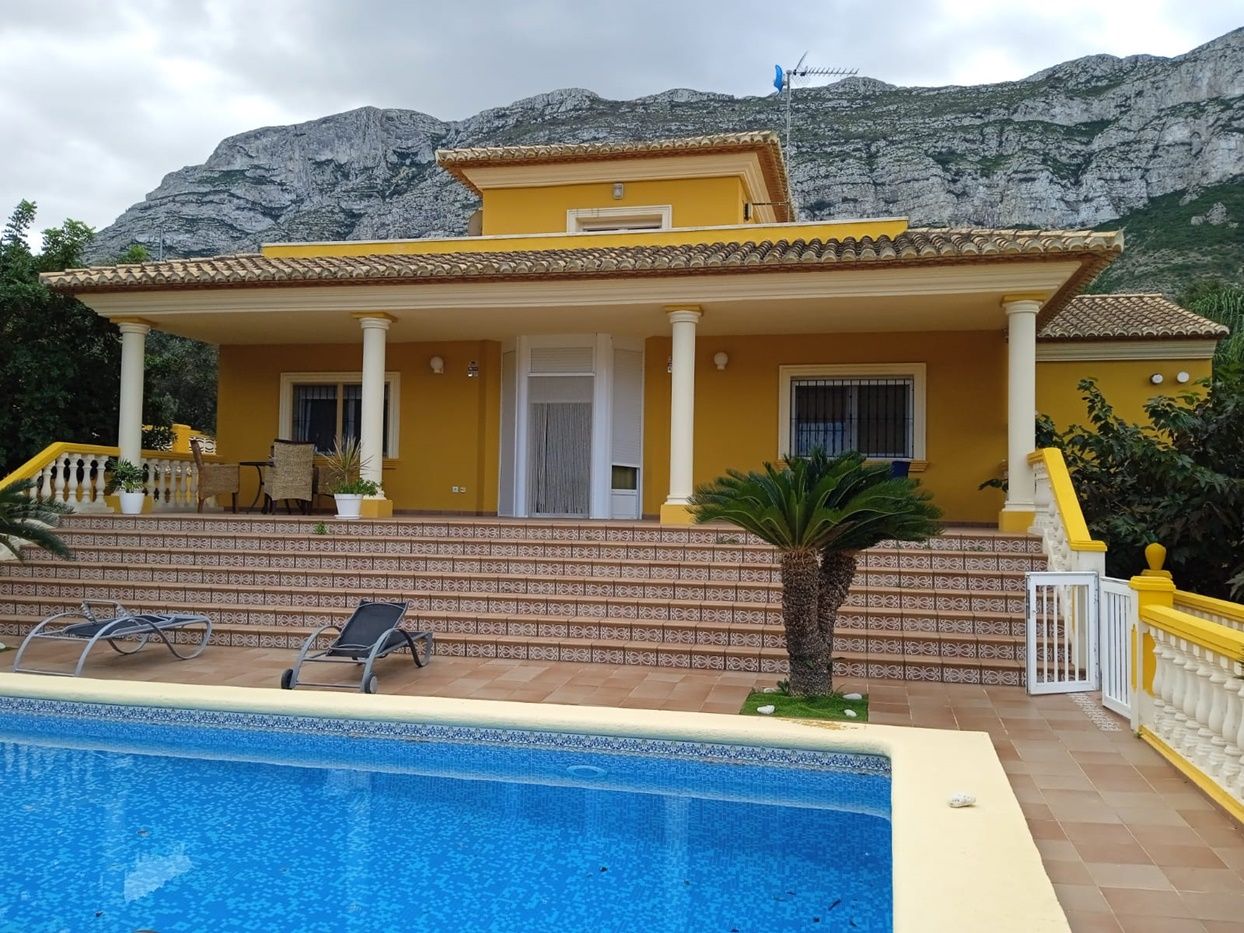 6 bedrooms House in Denia, Spain No. 78382