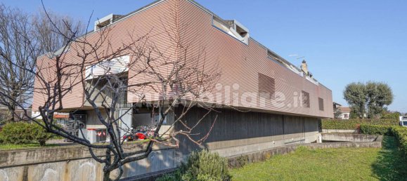 5 rooms Building in Azzano San Paolo, Italy No. 214423 7