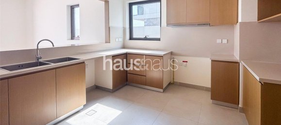 Villa de 4 dormitorios en Al Furjan, UAE No. 99081 2