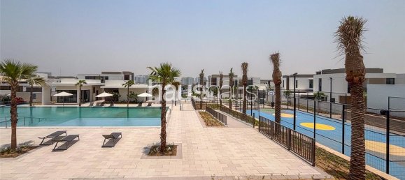 Villa de 4 dormitorios en Al Furjan, UAE No. 99081 3