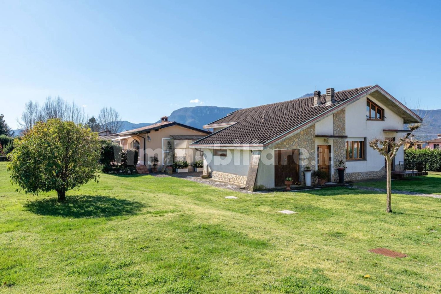 4 Schlafzimmer Villa in Barga, Italy, Nr. 98798
