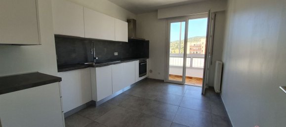 2 chambres Appartement à Ajaccio, France No. 355750 4