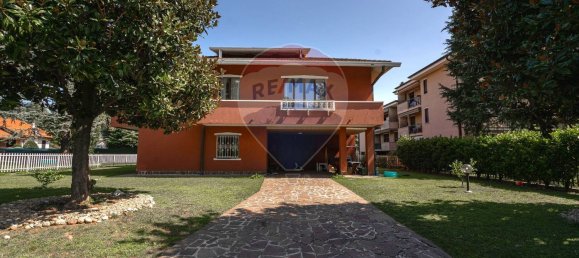 8-salle Villa à Arcore, Italy No. 267955 2