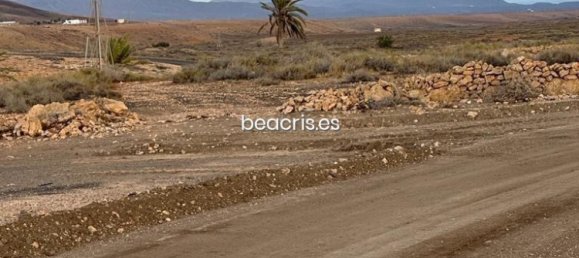 Land in Tuineje, Spain No. 76300 7