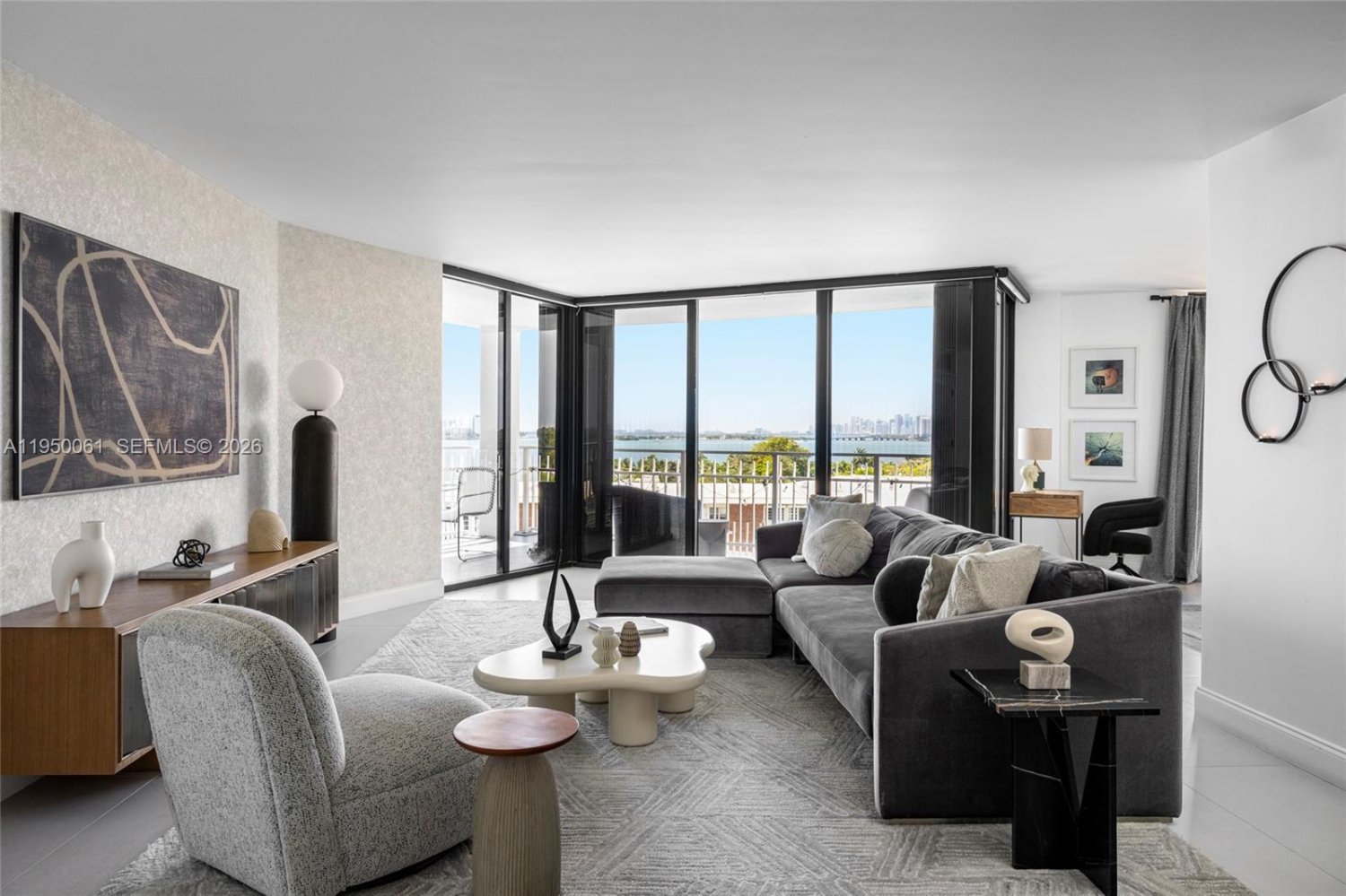 2 chambres propriété commerciale à vendre à Miami, Miami-Dade, Florida, USA № 615760
