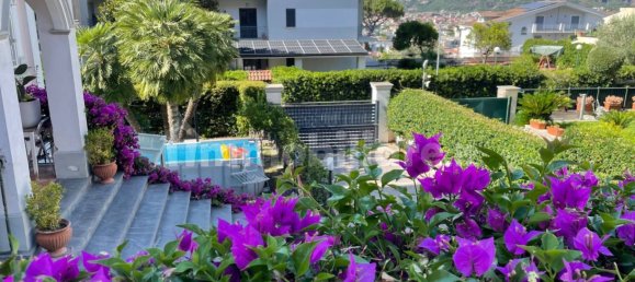 3 bedrooms Villa in Quarto, Italy No. 317424 2