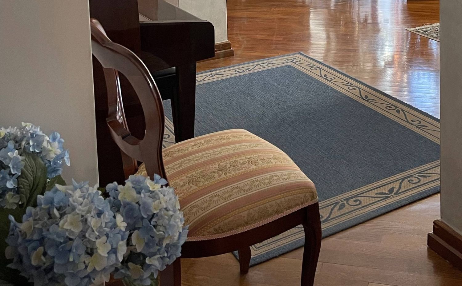 6 bedrooms Duplex in Mantua, Italy No. 363425