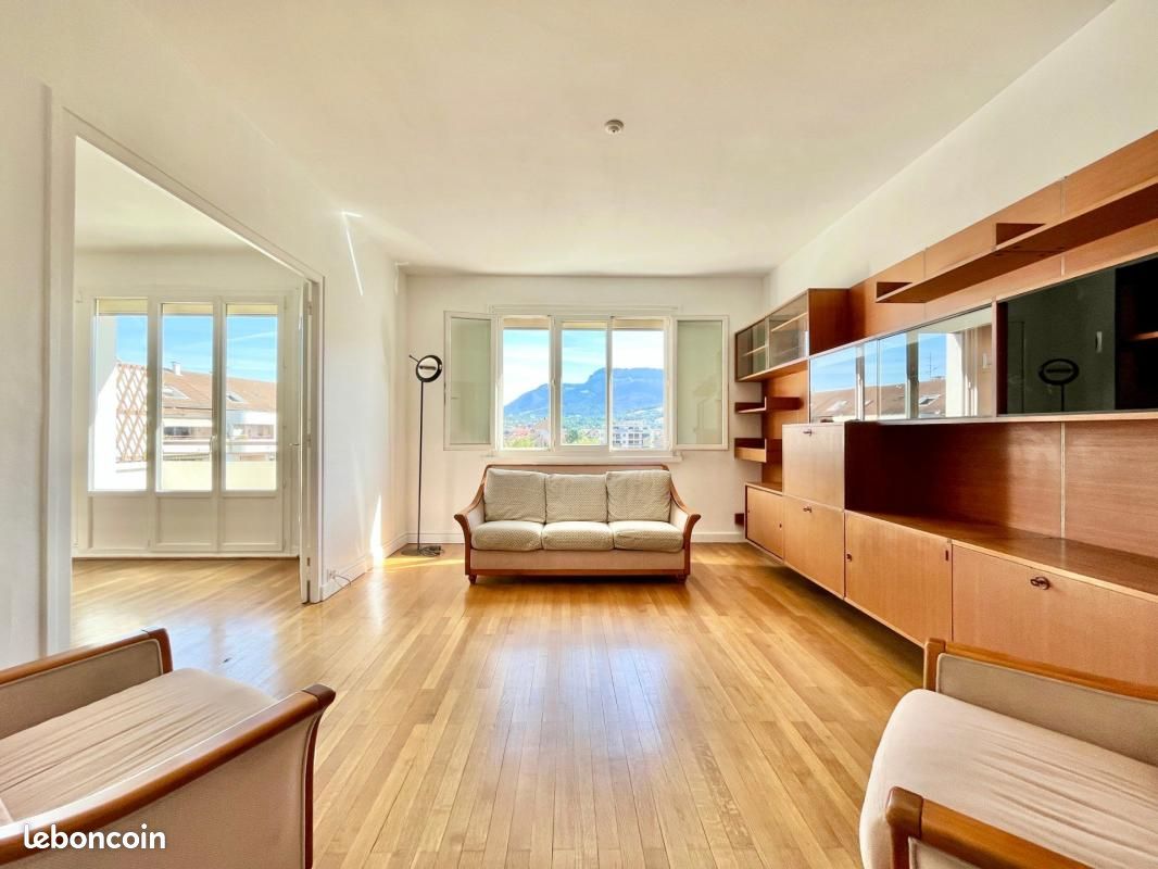 Apartamento de 2 dormitorios en Annecy, France No. 285558