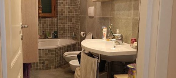 4 bedrooms Apartment in Prato, Italy No. 328862 13