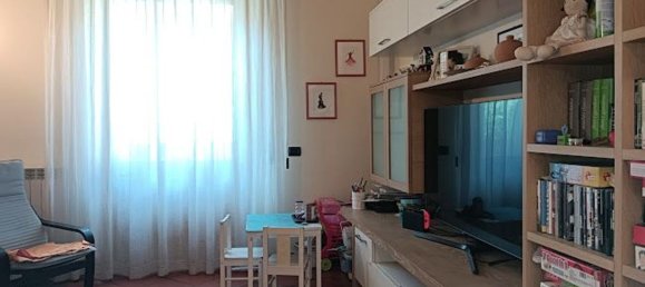 4 bedrooms Apartment in Prato, Italy No. 328862 2