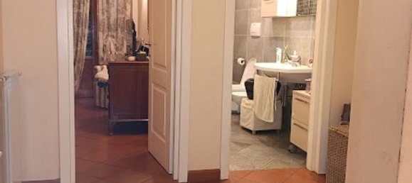 4 bedrooms Apartment in Prato, Italy No. 328862 12