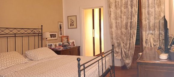 4 bedrooms Apartment in Prato, Italy No. 328862 15