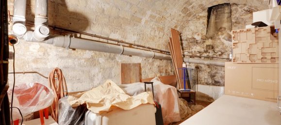 Propiedad comercial en Paris, France No. 145209 10