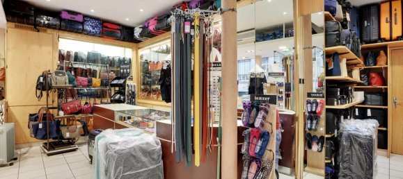 Propiedad comercial en Paris, France No. 145209 2