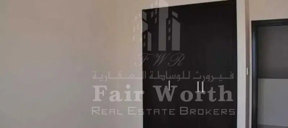 Вилла с 3 спальнями в International City, ОАЭ № 1004 6