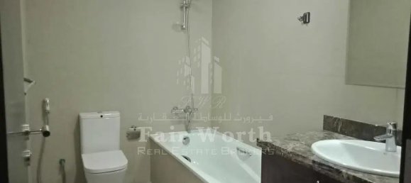 Вилла с 3 спальнями в International City, ОАЭ № 1004 4