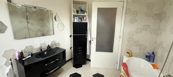 Apartamento de 3 habitaciónes en Cagliari, Italy No. 14737 10