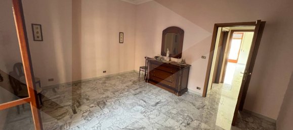 Apartamento de 4 divisões em Cerignola, Italy N.º 34049 25