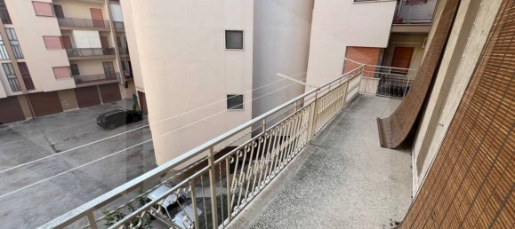 Apartamento de 4 divisões em Cerignola, Italy N.º 34049 24