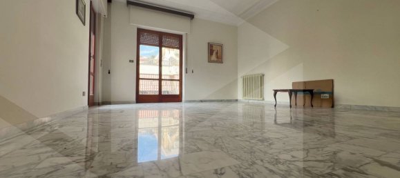 Apartamento de 4 divisões em Cerignola, Italy N.º 34049 31