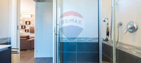 Villa de 4 habitaciónes en Capoterra, Italy No. 28327 18