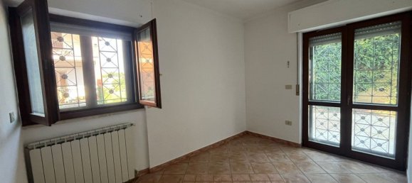 4 bedrooms Apartment in Morlupo, Italy No. 371518 6