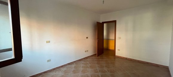 4 bedrooms Apartment in Morlupo, Italy No. 371518 8