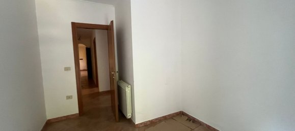 4 bedrooms Apartment in Morlupo, Italy No. 371518 11