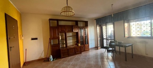 4 bedrooms Apartment in Morlupo, Italy No. 371518 2