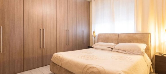 5 bedrooms Apartment in Turin, Italy No. 372021 19