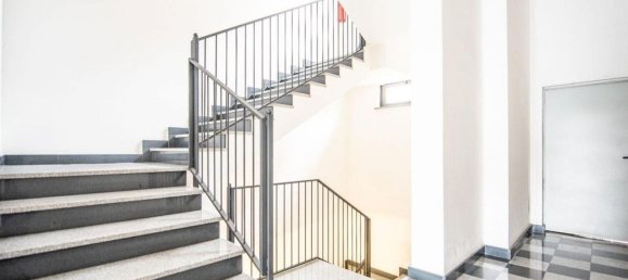 5 bedrooms Apartment in Turin, Italy No. 372021 13