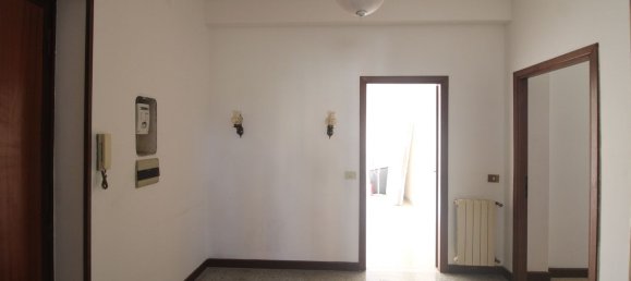 5 bedrooms Apartment in Rome, Italy No. 335186 4