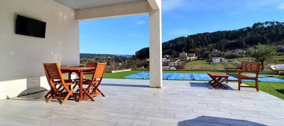 3 bedrooms Villa in Aubenas, France No. 206645 2