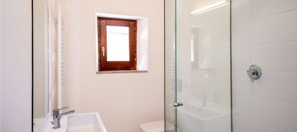 Casa de 6 habitaciónes en Montefalco, Italy No. 131268 14