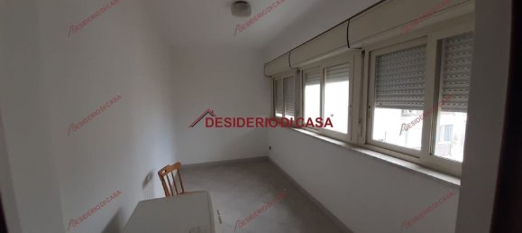 2 rooms Apartment in Palermo, Italy No. 89007 2