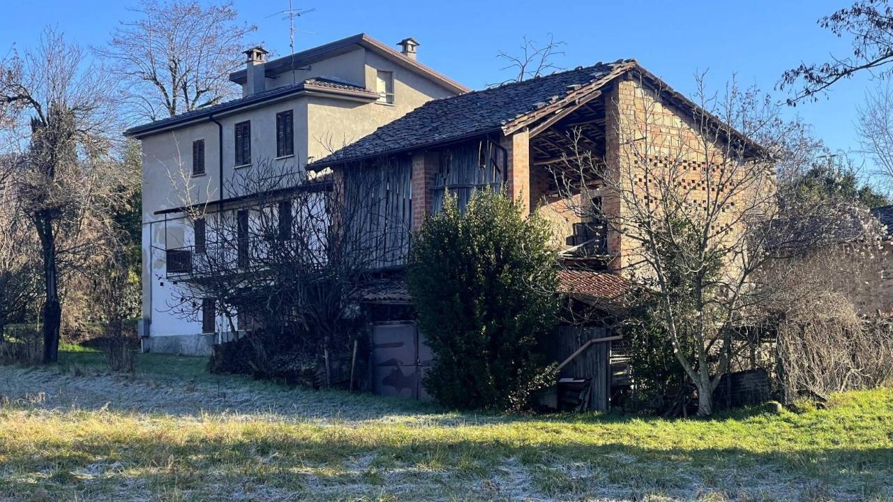 9 rooms House in Varzi, Italy No. 172998