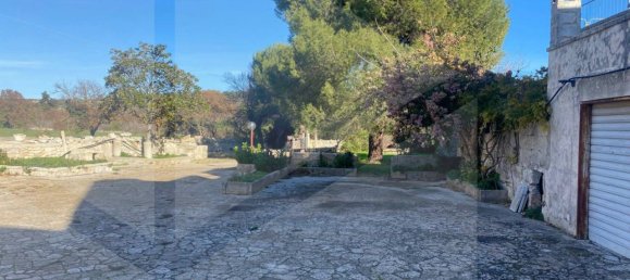 9 rooms House in Castellana Grotte, Italy No. 23493 4