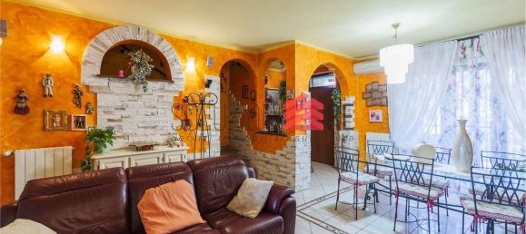 4 rooms House in Trecate, Italy No. 307114 10