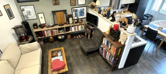 3 rooms Apartment in Turin, Italy No. 232635 2