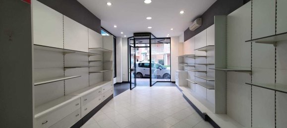 Gewerbliche Immobilie in Taggia, Italy 43m², Nr. 138250 3